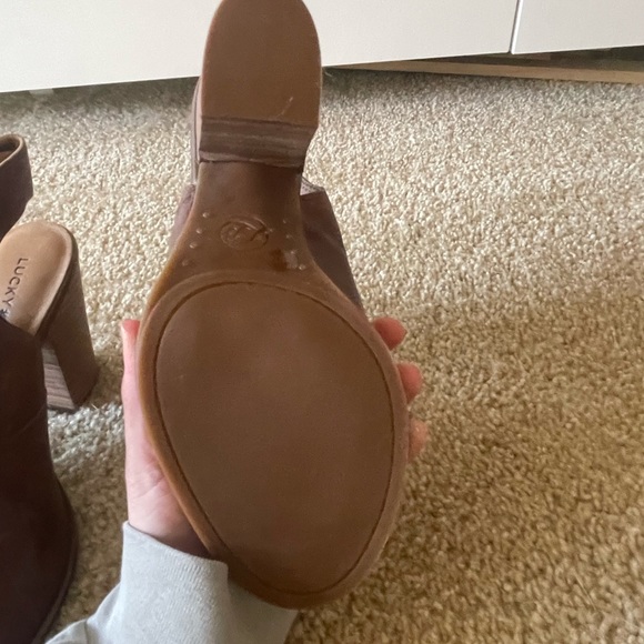 Lucky Brand Brown Booties Ankle Boots - Picture 6 of 9